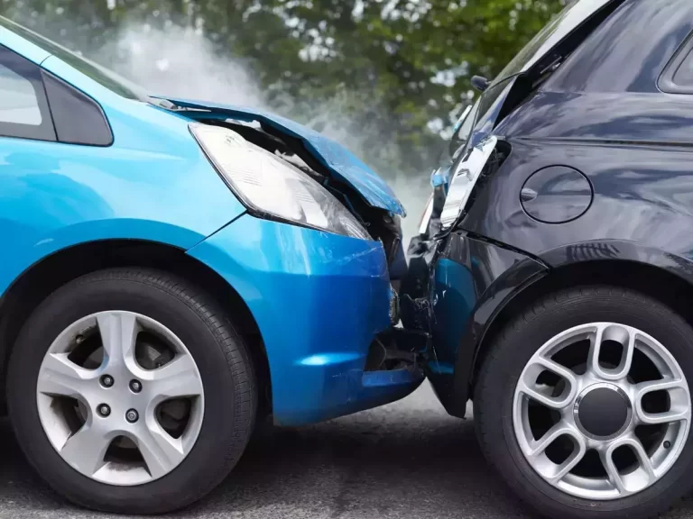 MoRTH report reveals a 12% increase in road accidents in India, reaching 4.6 lakh, with 19 deaths occurring every hour.