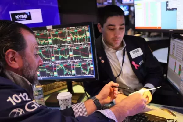 Investors assess rate outlook as US stocks rise at the start of short trading week