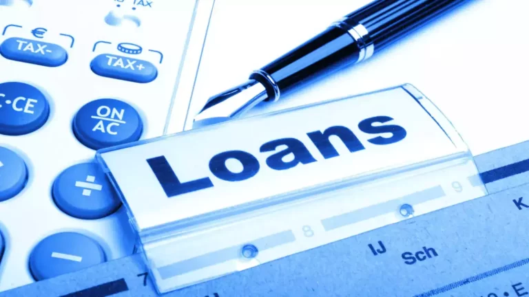 Rephrase the title:Retail trumps corporate lending as small-ticket loans see fourfold jump in past two years