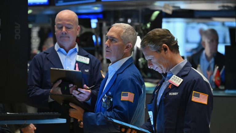 Rephrase the title:Stock futures are lower to start shortened trading week: Live updates