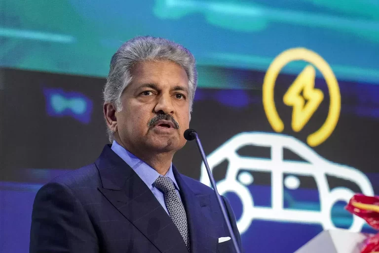 Rephrase the title:Mahindra Group, Ontario Teachers’ co-sponsor InvIT in renewable energy space