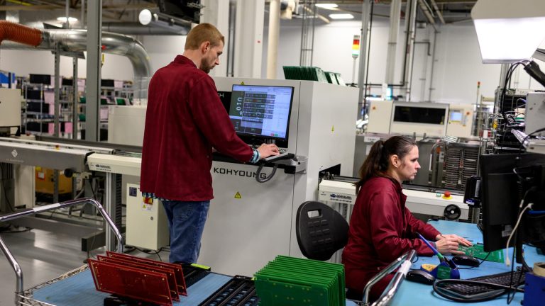 Rephrase the title:U.S. economy added 353,000 jobs in January, much better than expected