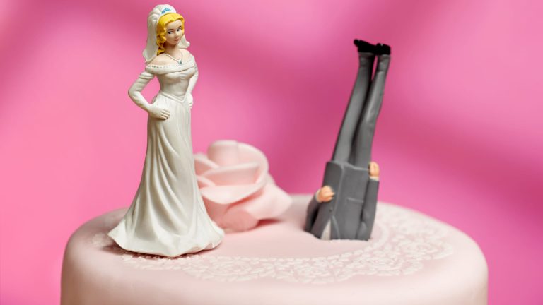 Rephrase the title:Here’s the No. 1 phrase I’ve seen ‘destroy’ relationships, says Harvard-trained psychologist of 20 years