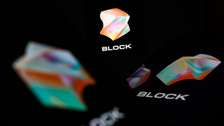Rephrase the title:Stocks making the biggest moves after hours: SQ, CVNA and more
